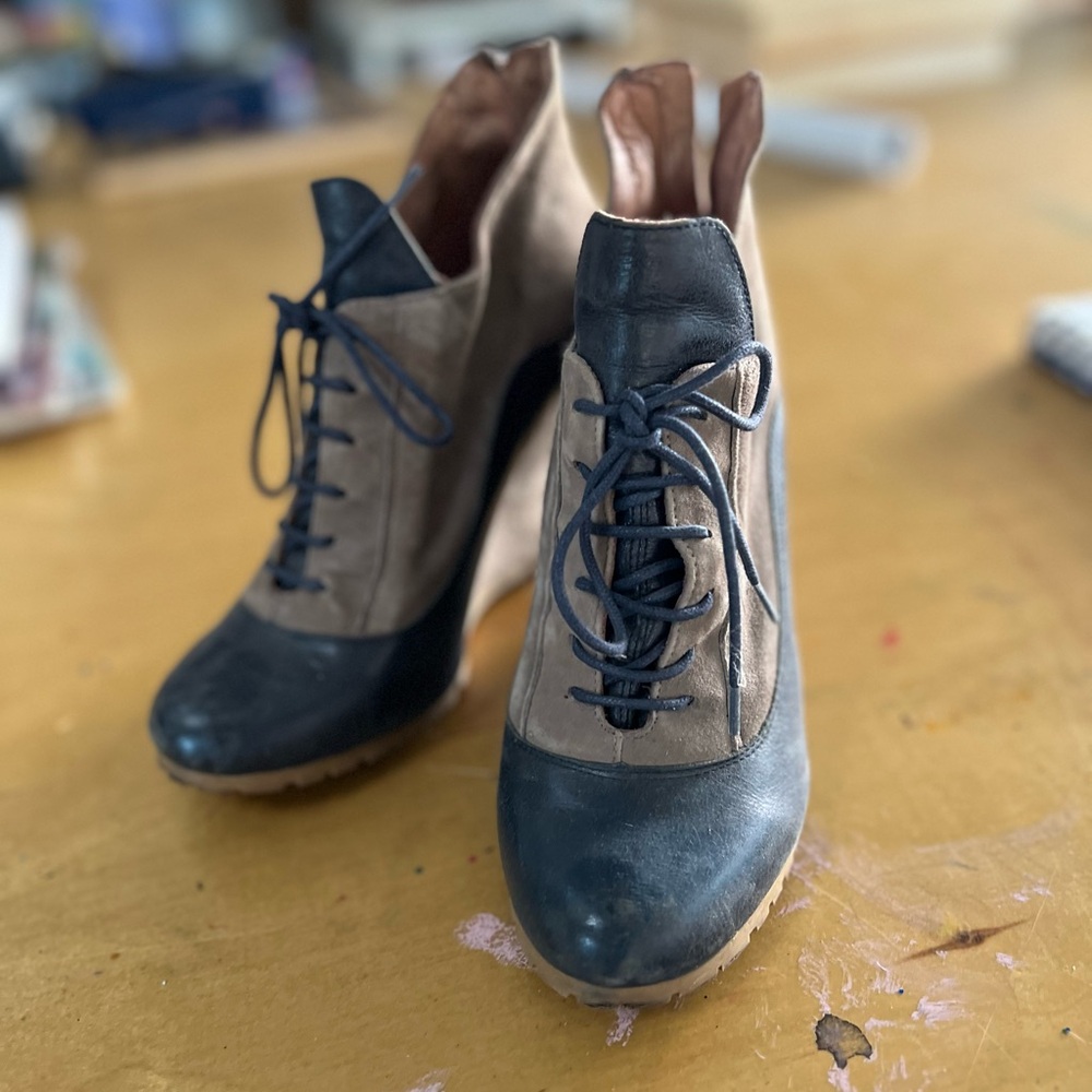 Lucky penny women’s shoes, size 6 anthropology